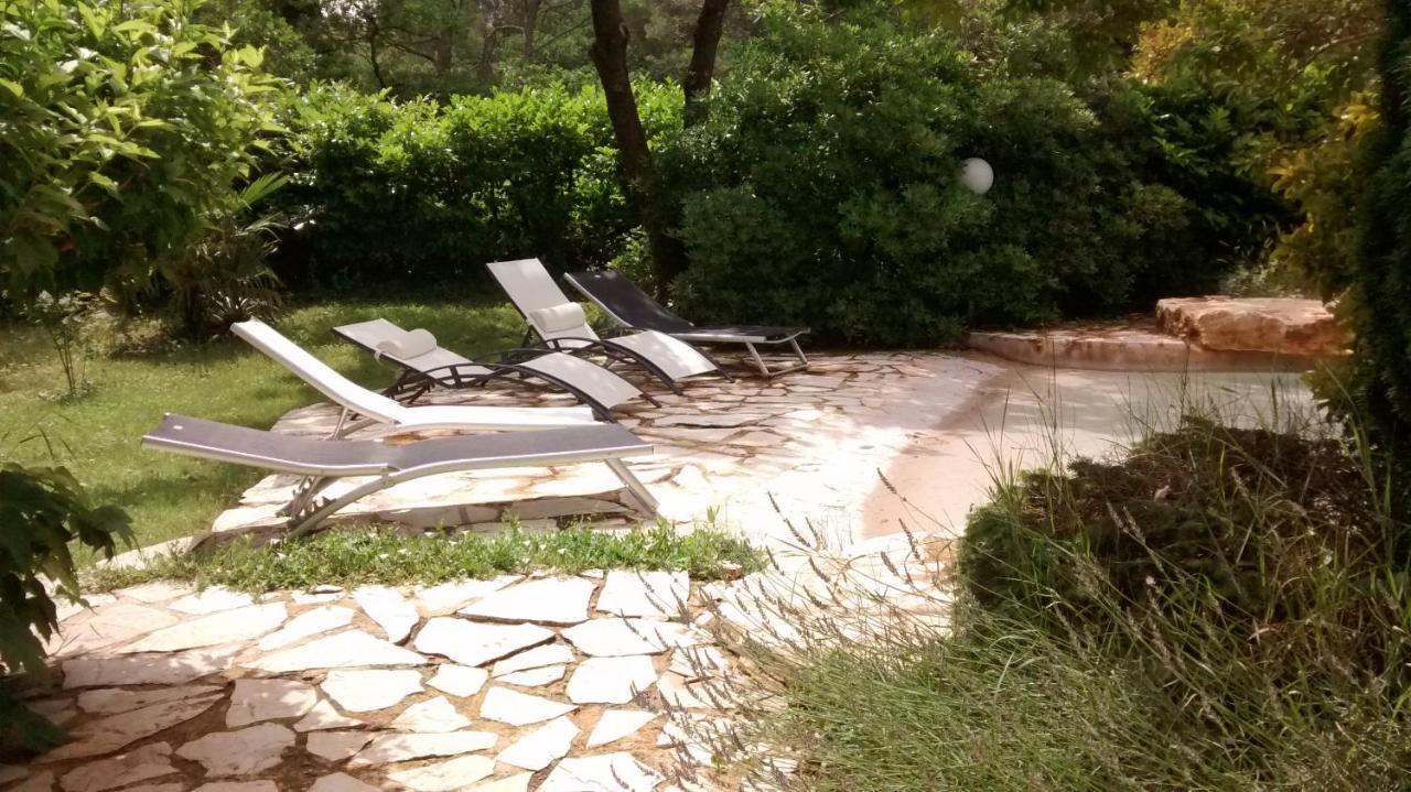 La Bousquatiere Acomodação com café da manhã Piolenc Exterior foto