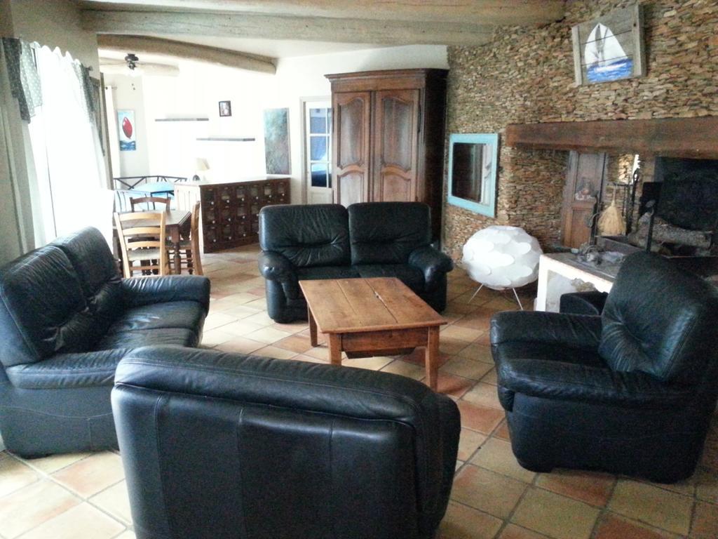 La Bousquatiere Acomodação com café da manhã Piolenc Quarto foto